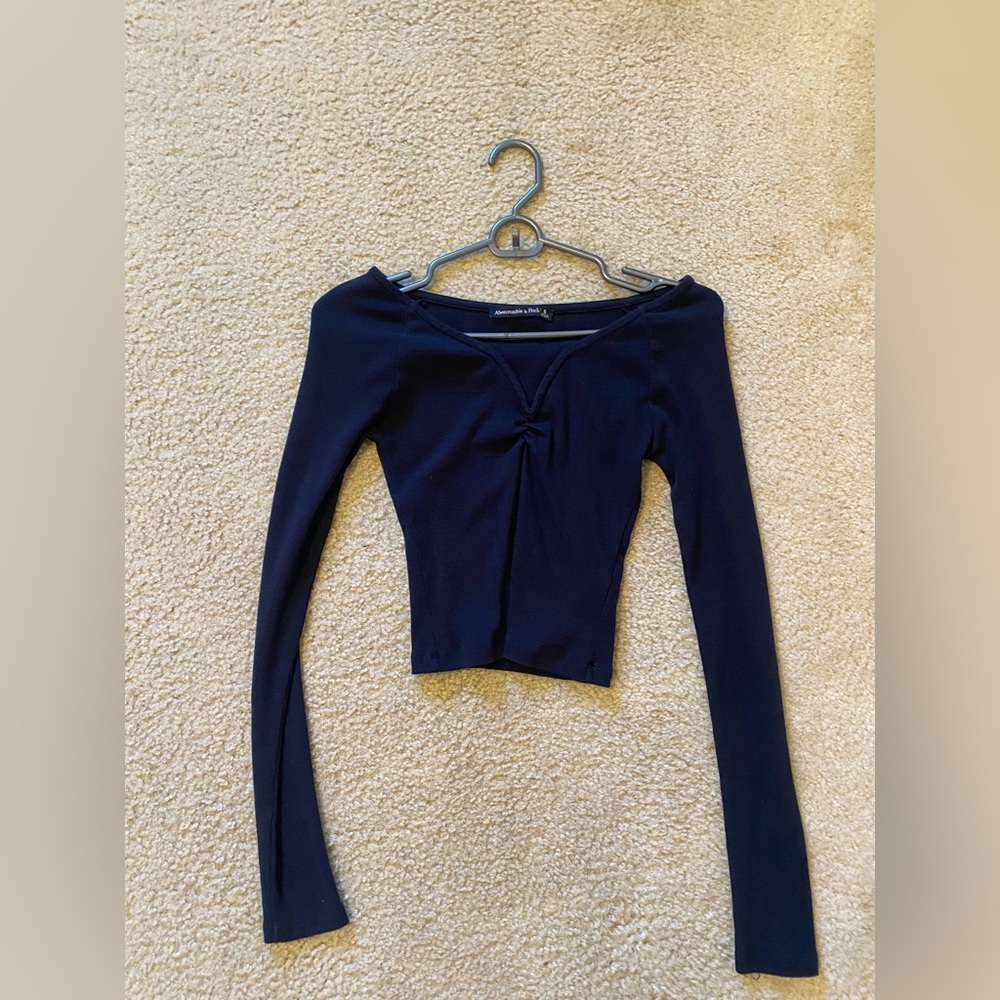 Long sleeve notch neck Abercrombie shirt